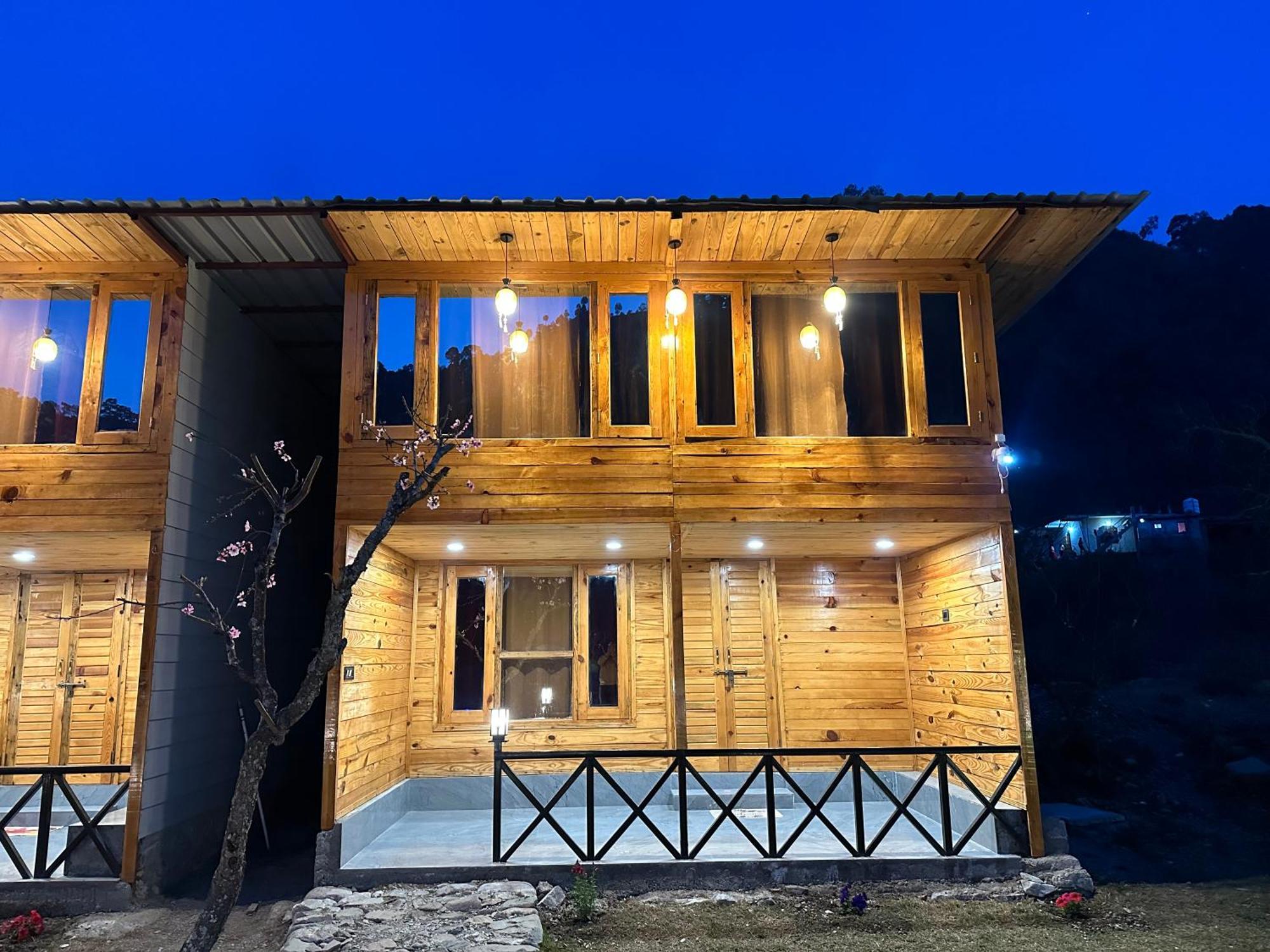 Cabana Riverside Resort - Kainchi Dham Nainital Extérieur photo