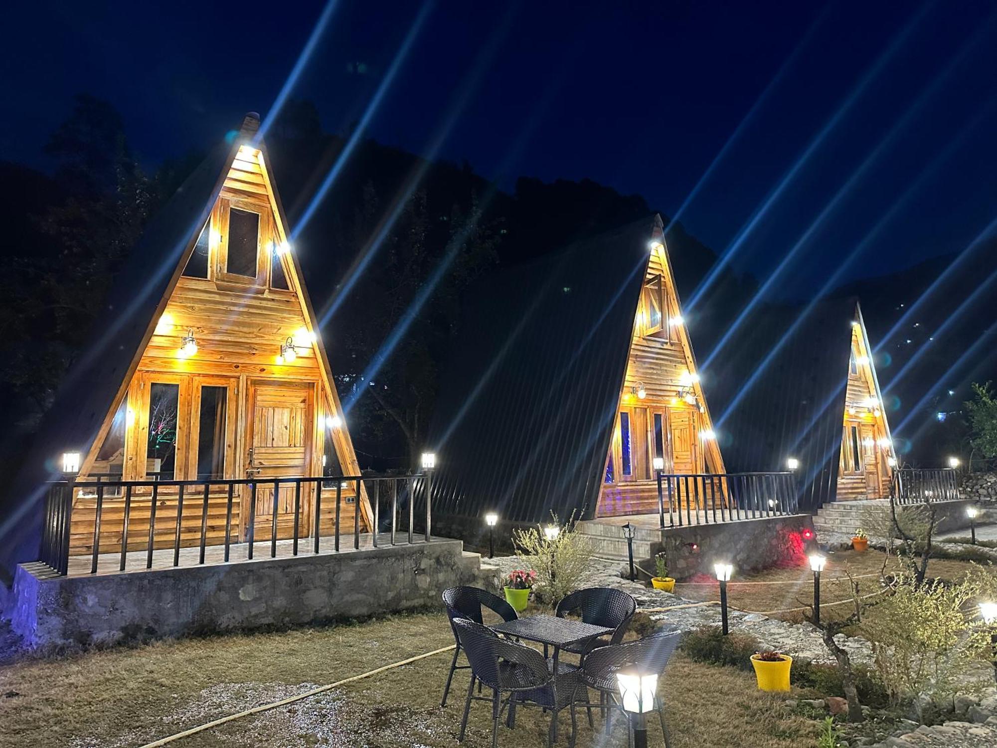 Cabana Riverside Resort - Kainchi Dham Nainital Extérieur photo