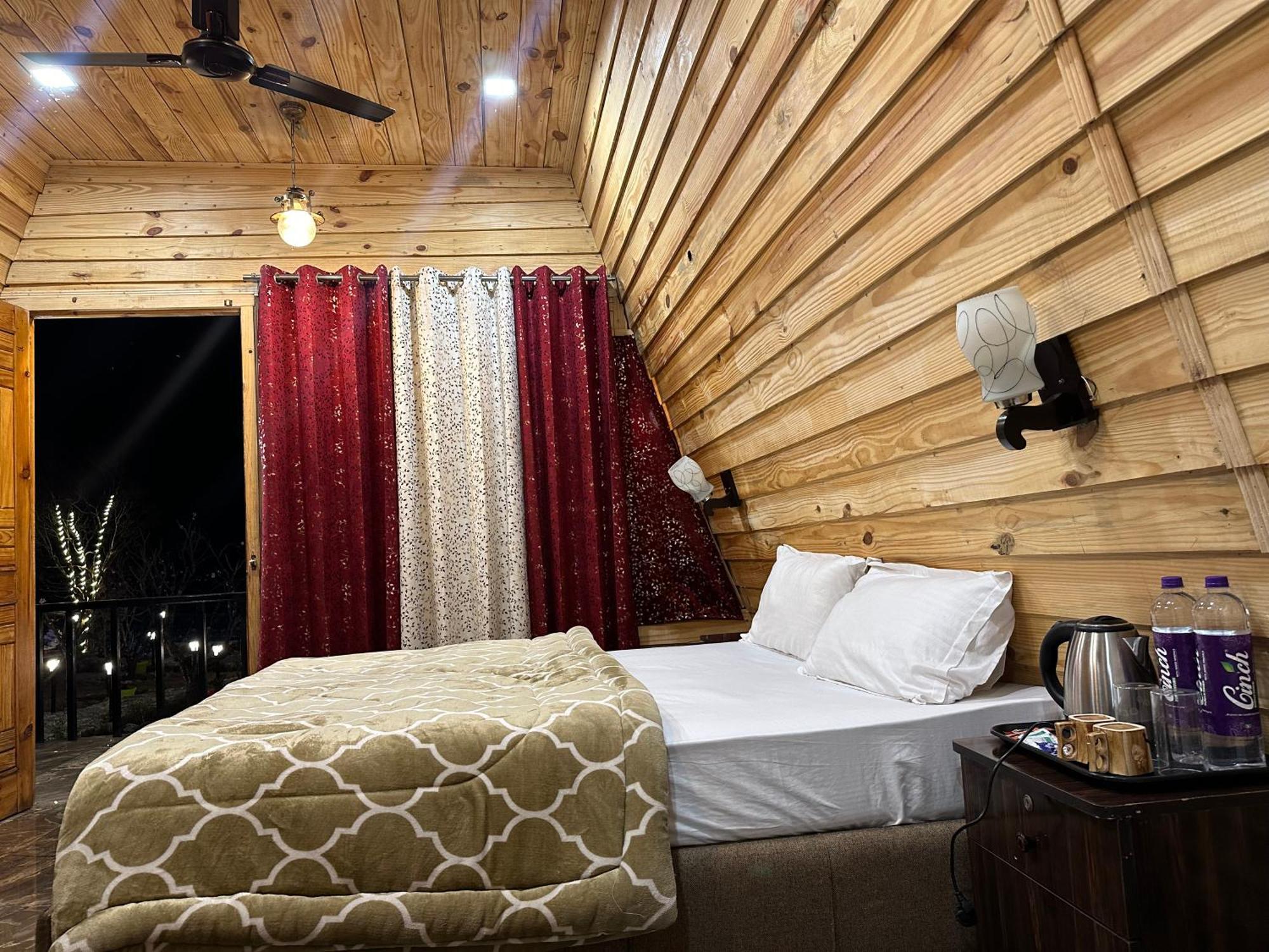 Cabana Riverside Resort - Kainchi Dham Nainital Extérieur photo