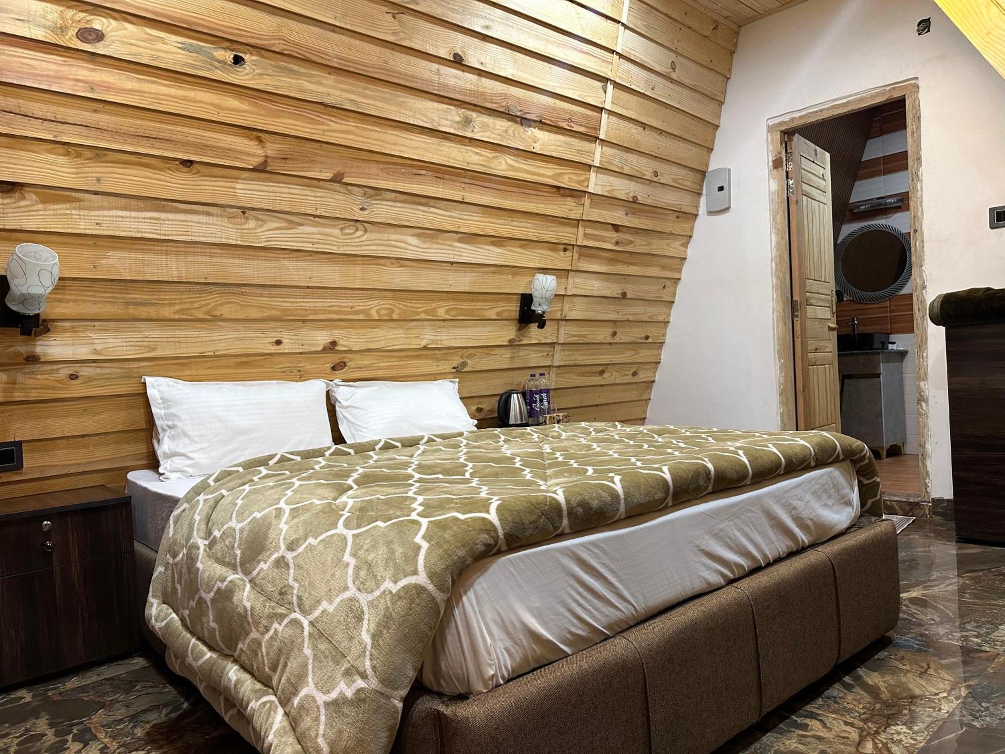 Cabana Riverside Resort - Kainchi Dham Nainital Extérieur photo