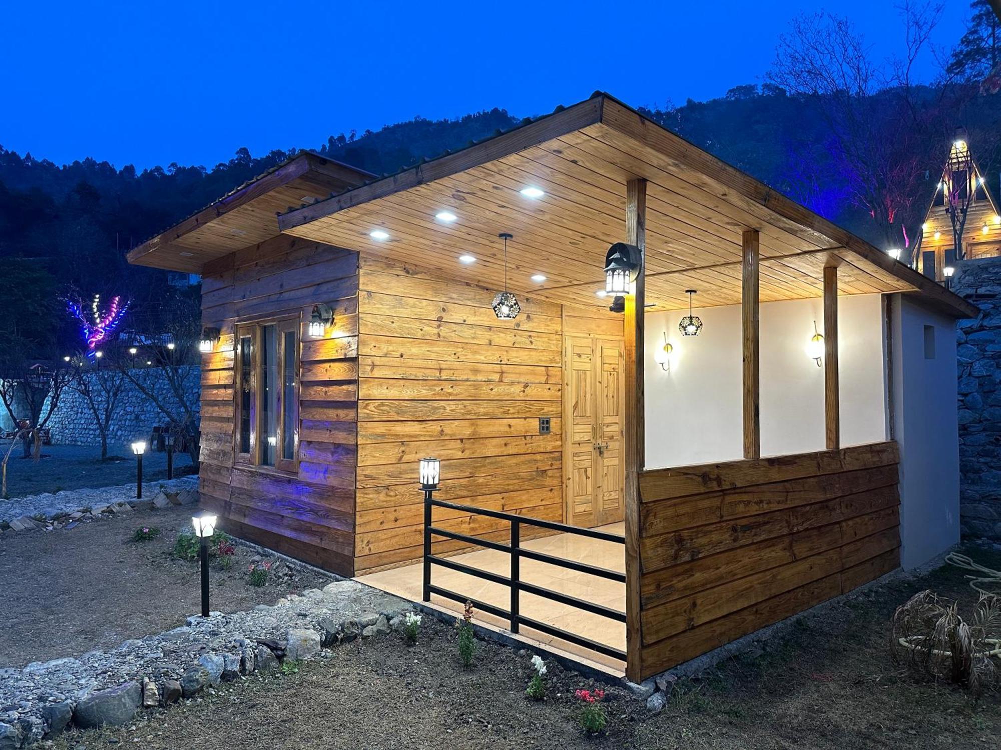 Cabana Riverside Resort - Kainchi Dham Nainital Extérieur photo