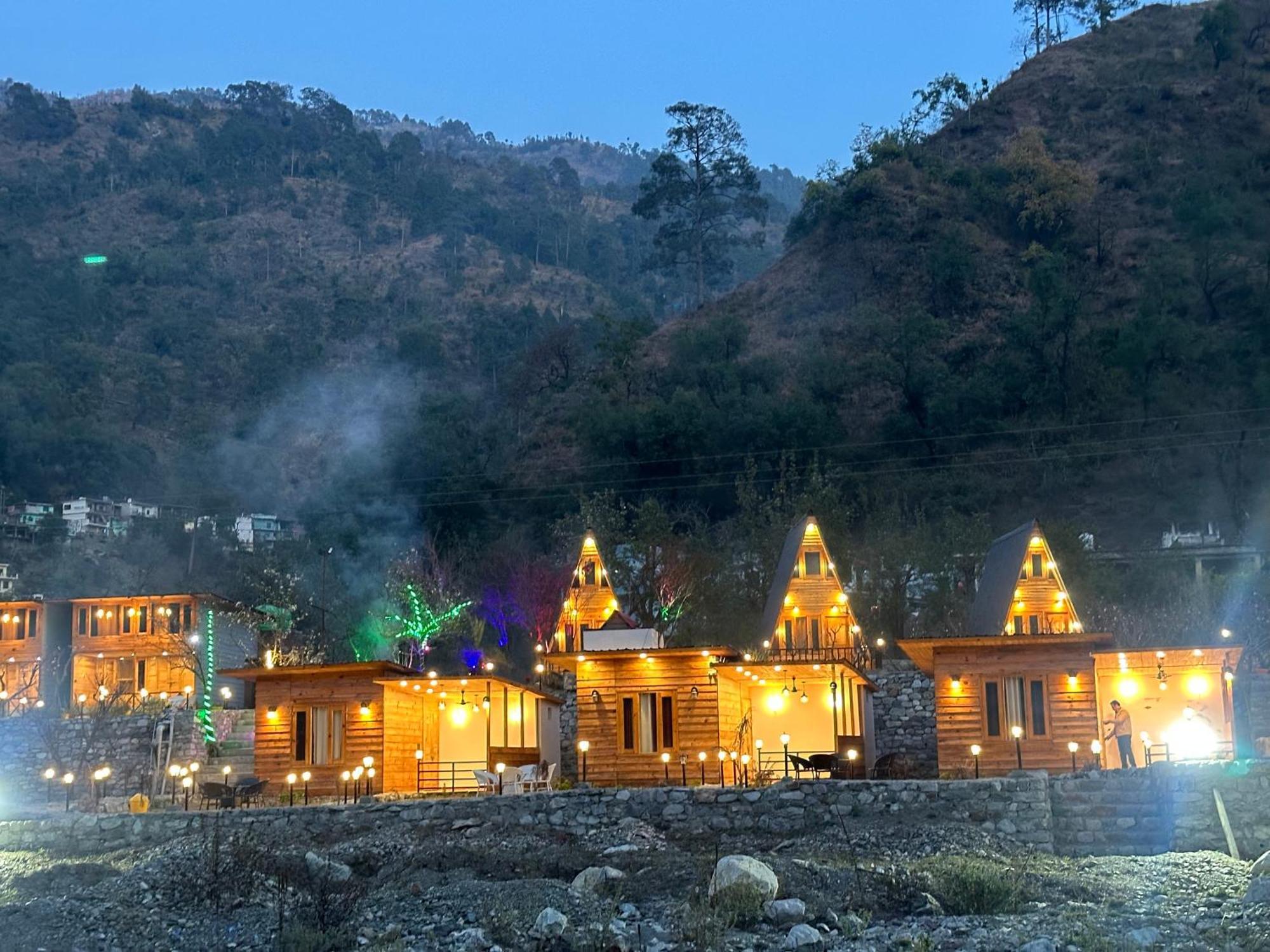 Cabana Riverside Resort - Kainchi Dham Nainital Extérieur photo