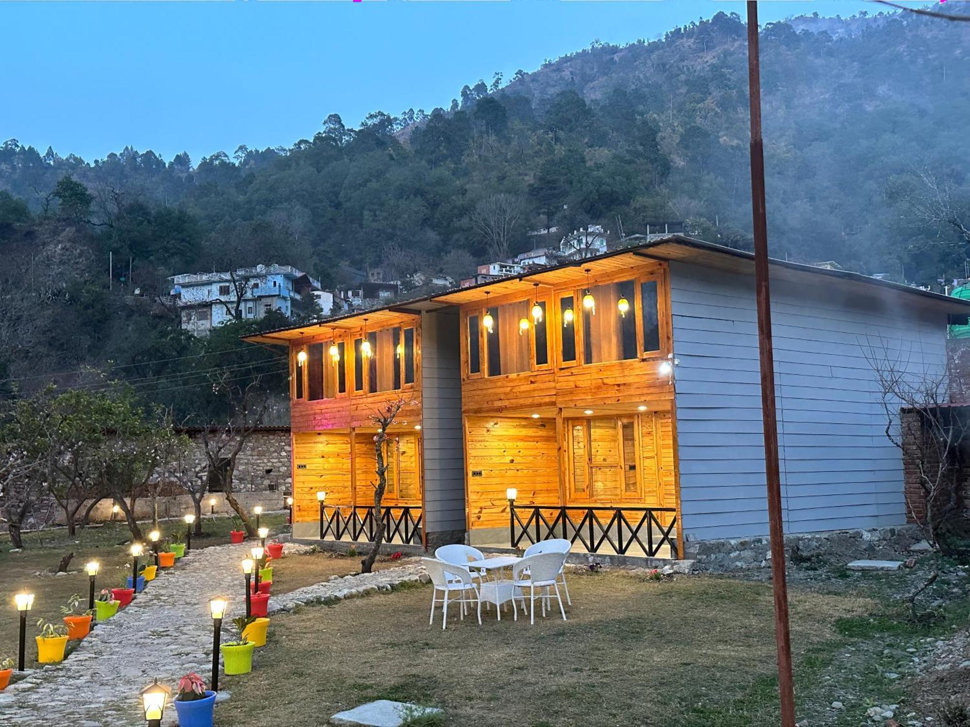 Cabana Riverside Resort - Kainchi Dham Nainital Extérieur photo