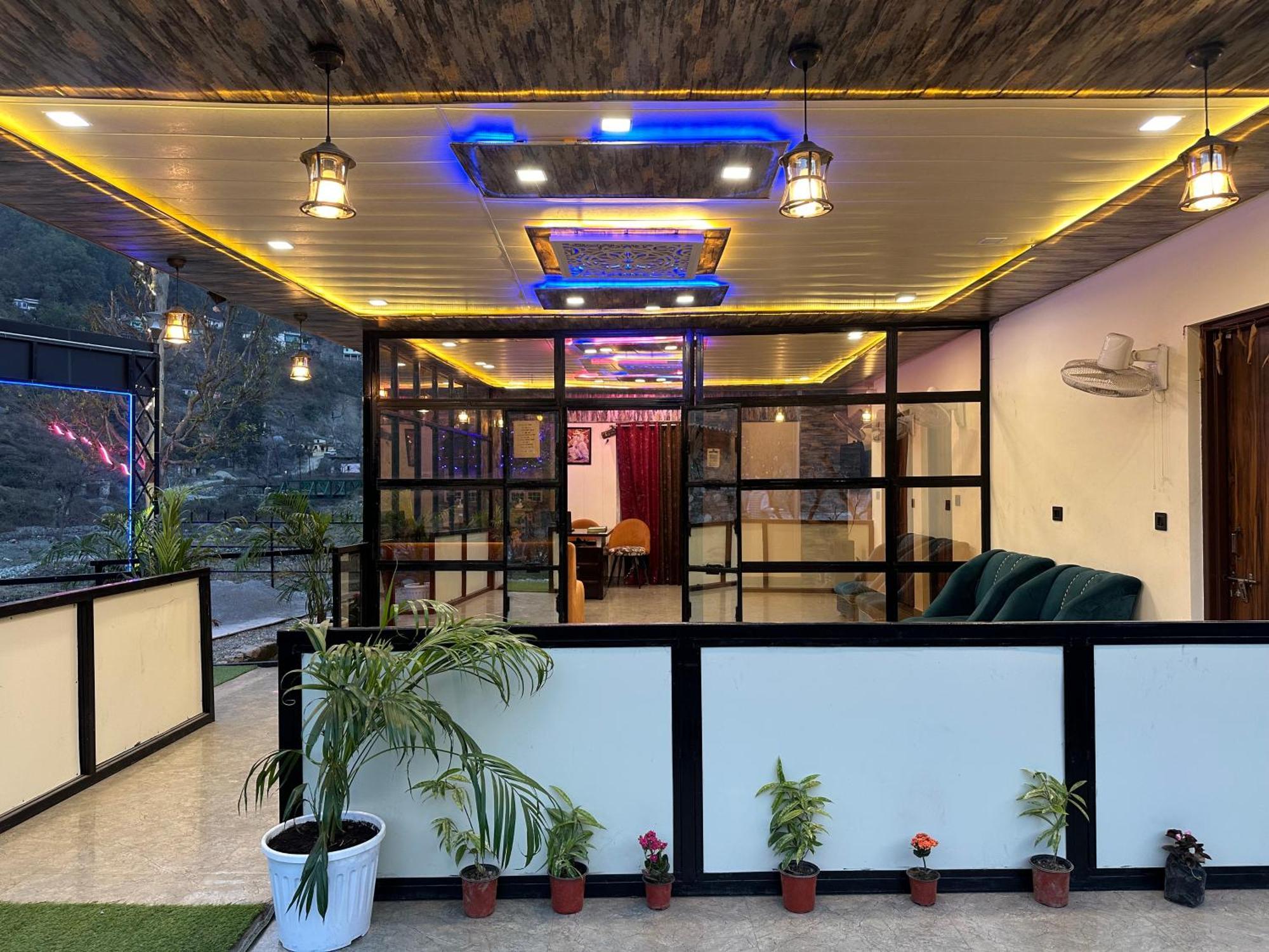 Cabana Riverside Resort - Kainchi Dham Nainital Extérieur photo