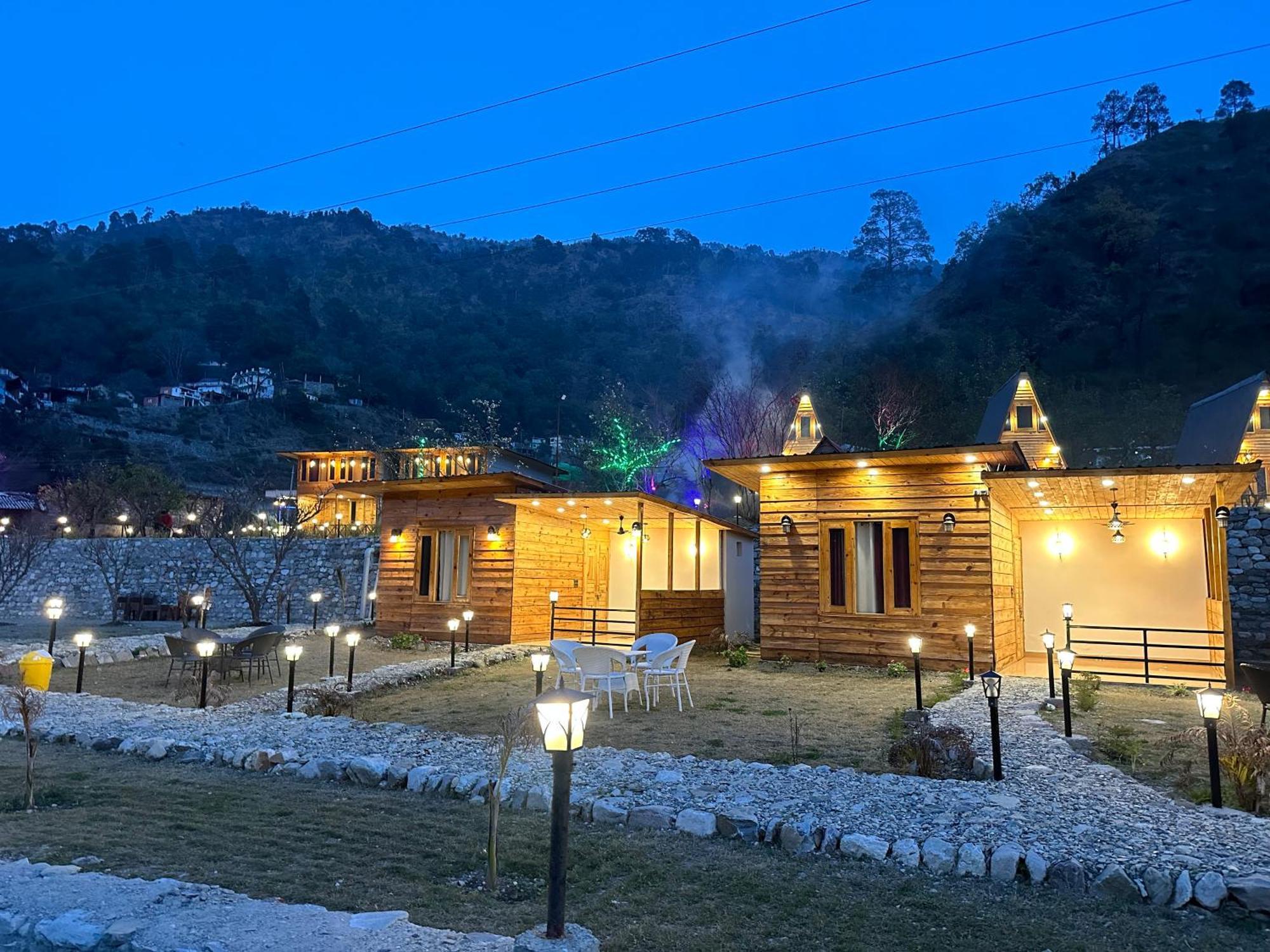 Cabana Riverside Resort - Kainchi Dham Nainital Extérieur photo