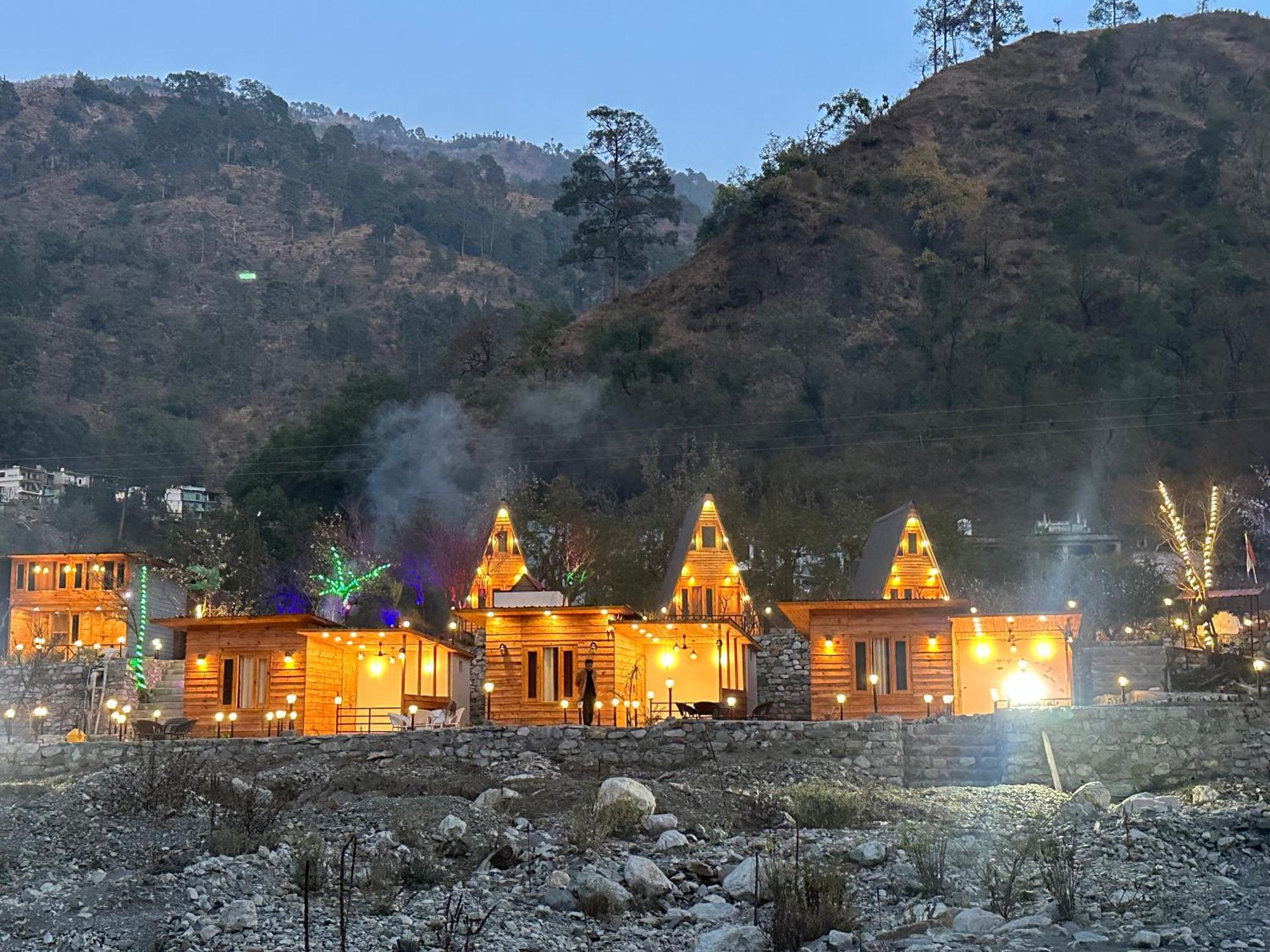 Cabana Riverside Resort - Kainchi Dham Nainital Extérieur photo